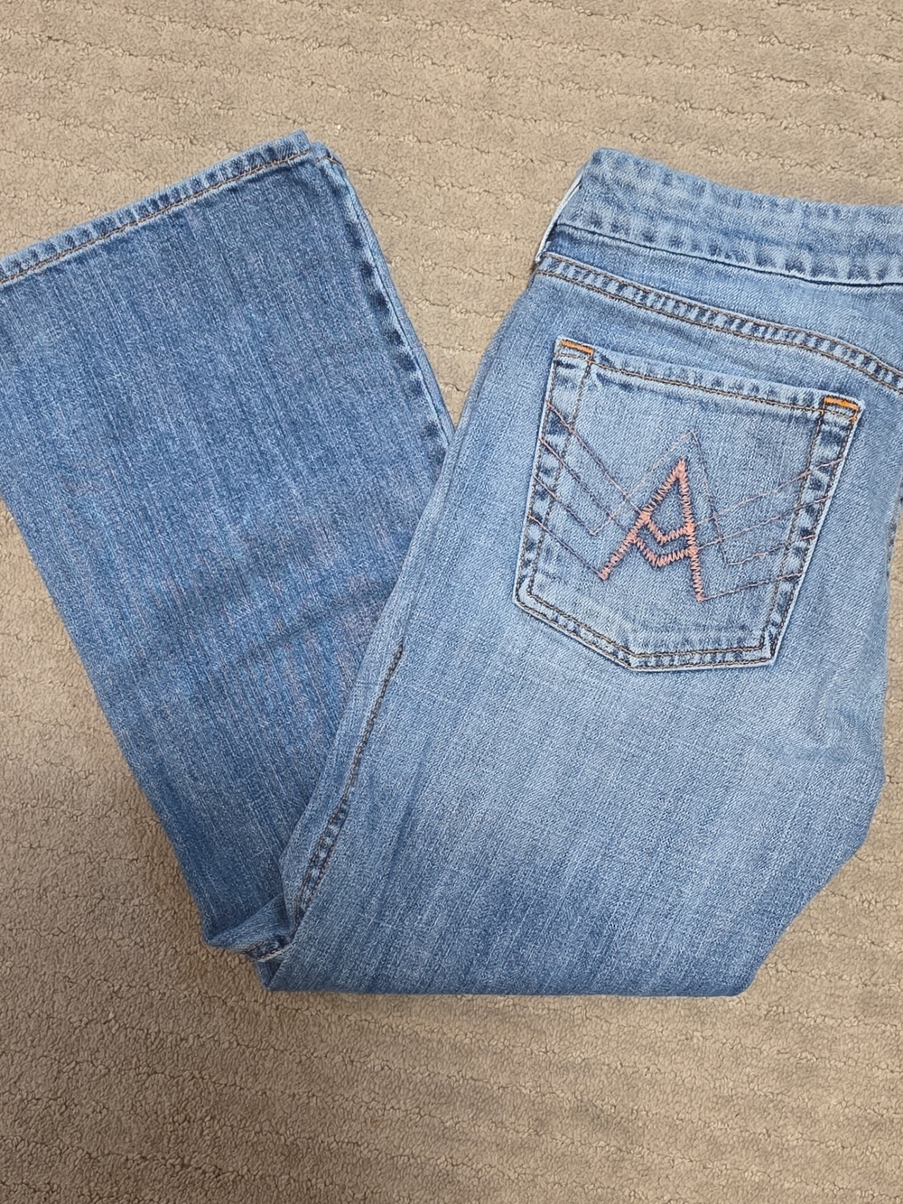 7 For All Mankind Light Blue Capri Jeans with Embroidered Back Pocket